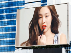 Gpro outdoor 10000 level high brightness waterproof small spacing LED display screen