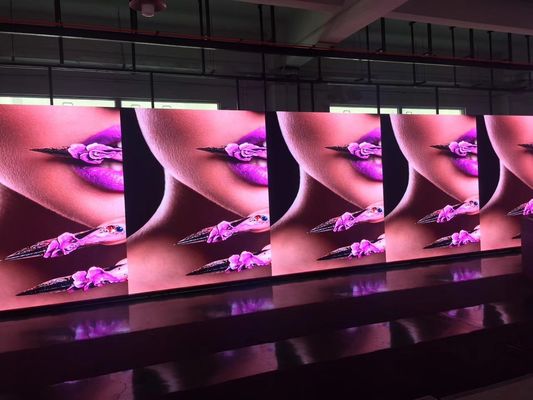 IP31 Rated Network Control Indoor Fixed LED Display P2.6 LED Screen For Mall Advertising