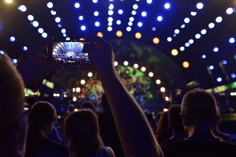 Outdoor Background Stage LED Display Fast Installation P3.9 Rental Outdoor LED display