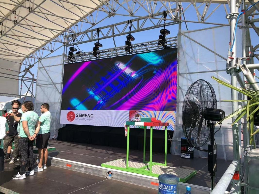 P2.6 P 2.976 P3.91mm Outdoor Full Front Service With Corner Protectors LED Display Screen Event Rental Billboard