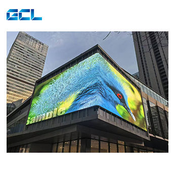Outdoor Advertising LED Display with IP65 Waterproof 8000 Nits Brightness and 45° Beveled Design for Naked Eye 3D Effects